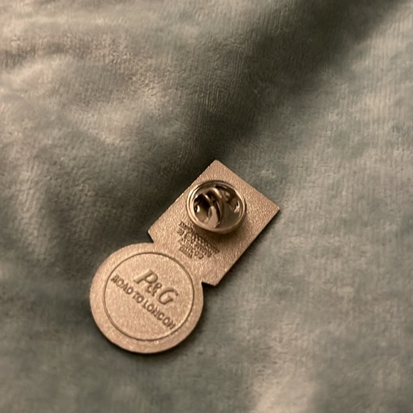 2012 London Olympic Pin P&G - Picture 3 of 3